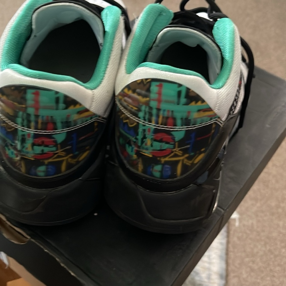 Men Jordan tennis shoes size 11.5 - Picture 4 of 6